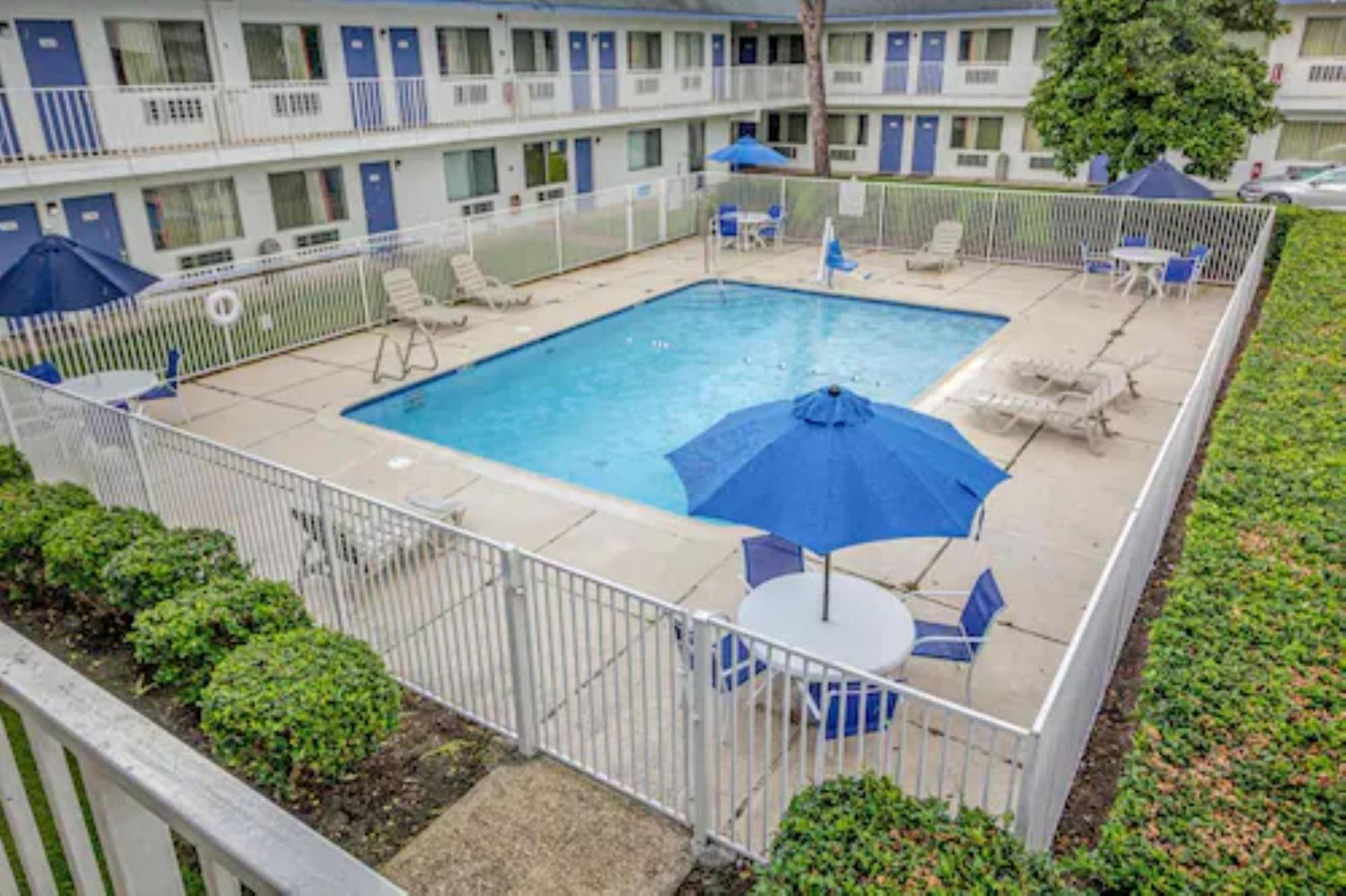Motel 6-Conroe, Tx Extérieur photo